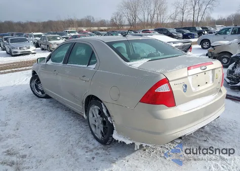 2010 Ford Fusion Se z USA, uszkodzony, nr VIN 3FAHP0HG0AR336352